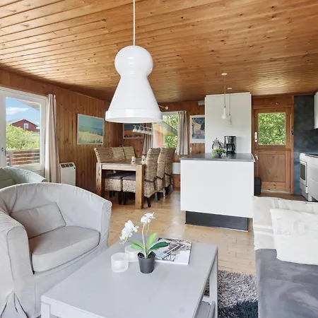 Vakantiehuis 3 Bedroom In *